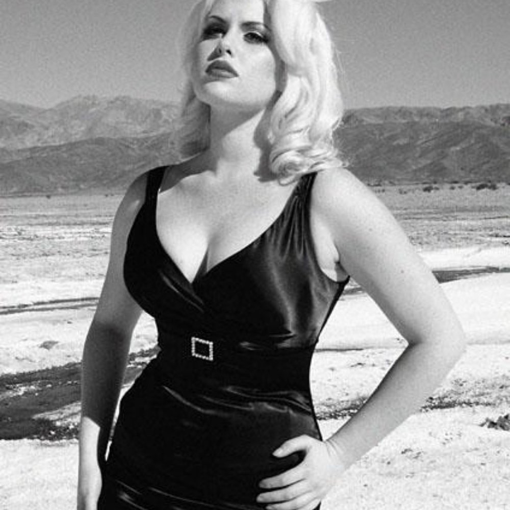 Satin Wiggle - Pinup Couture   - Black and White